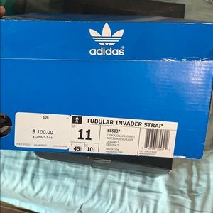Size 11 Adidas “turbulent invader strap”
